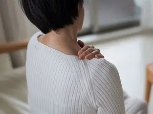肩こりは肩を揉んでも改善しない？